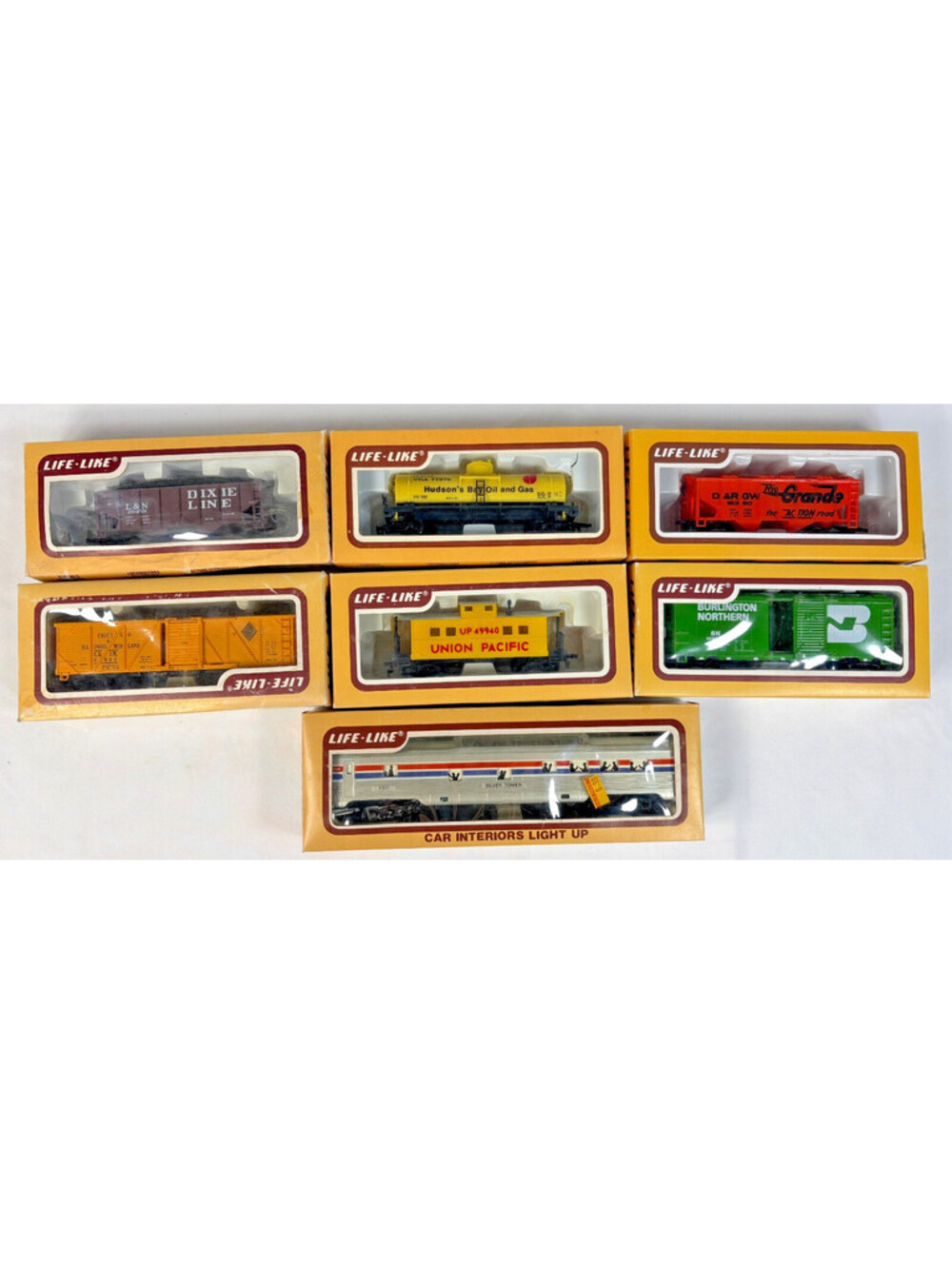 Life Like HO Scale Freight Car Lot of 7 Boxcar Hopper Tank Caboose Passenger